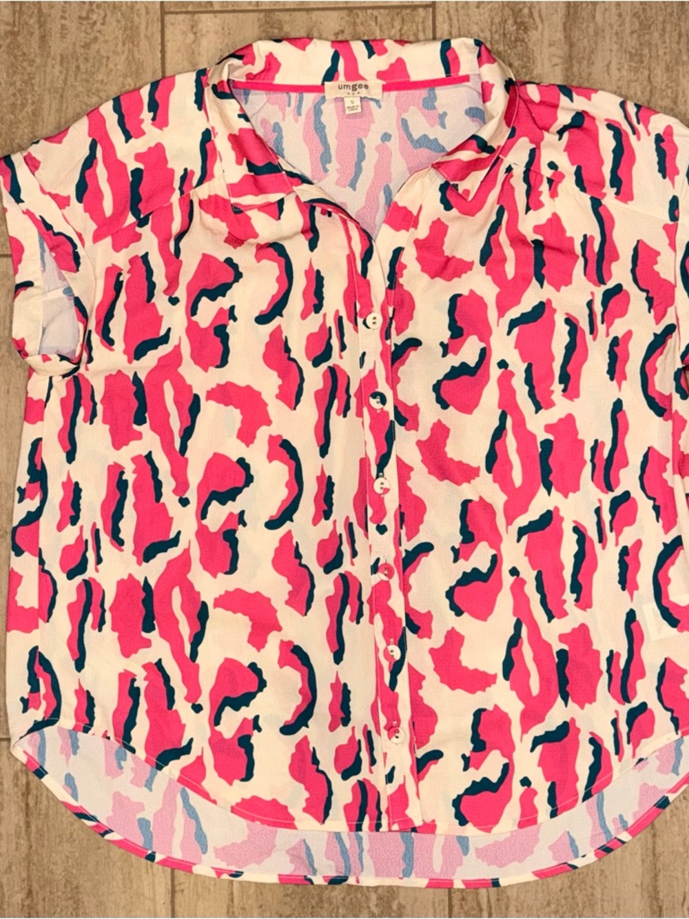 Umgee USA Pink & Cream Abstract Button-Up Blouse Women’s Size Small